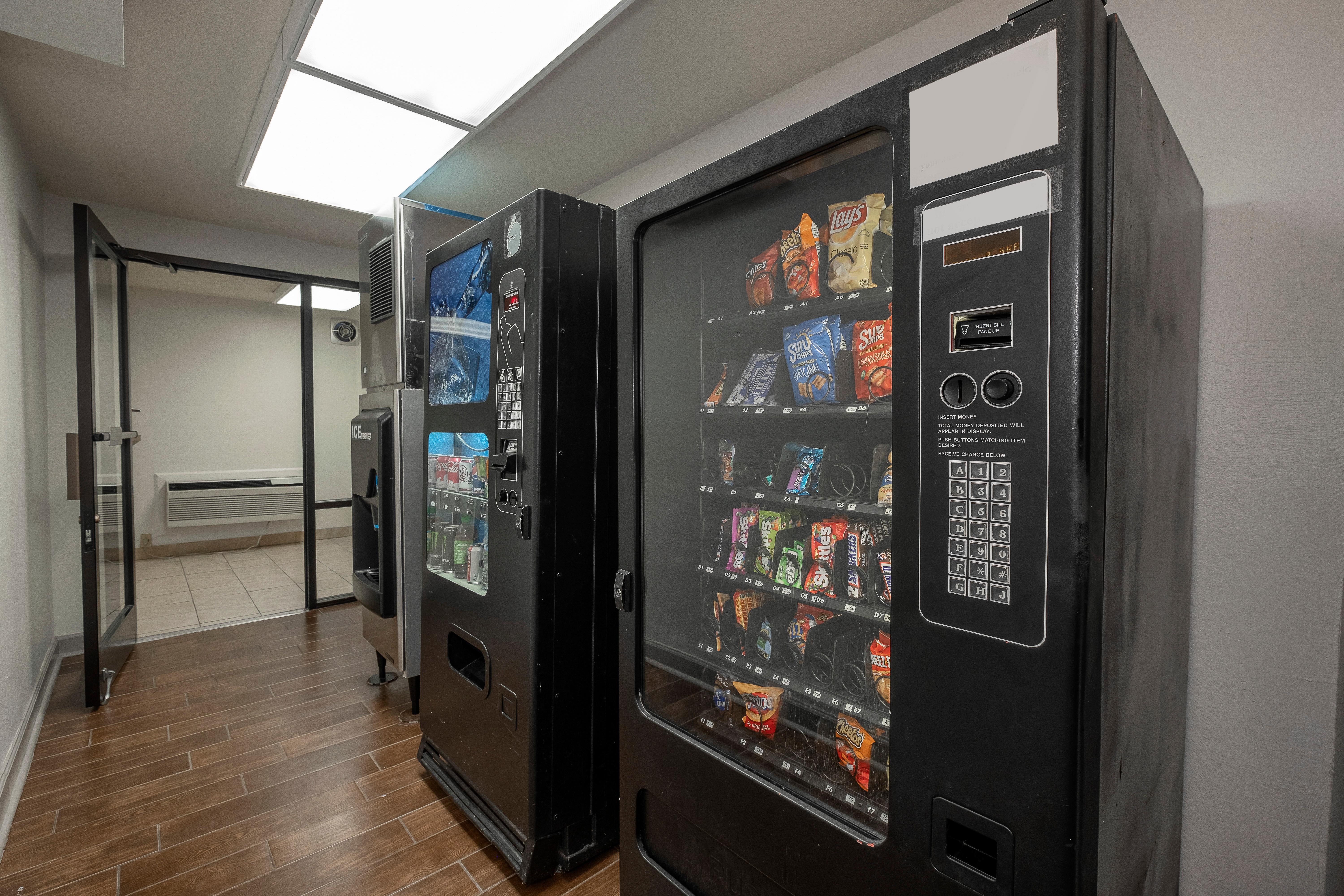 Red Roof Inn Raleigh North-Crabtree Mall-Lenovo Center Екстериор снимка