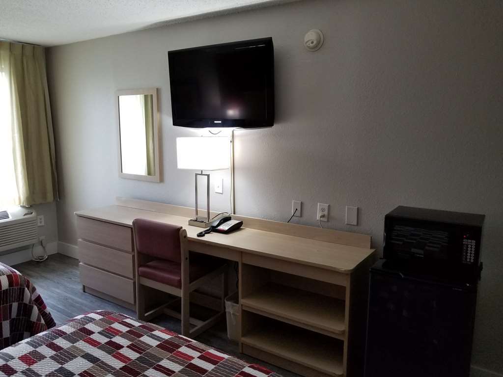 Red Roof Inn Raleigh North-Crabtree Mall-Lenovo Center Стая снимка