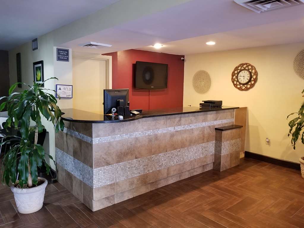 Red Roof Inn Raleigh North-Crabtree Mall-Lenovo Center Интериор снимка