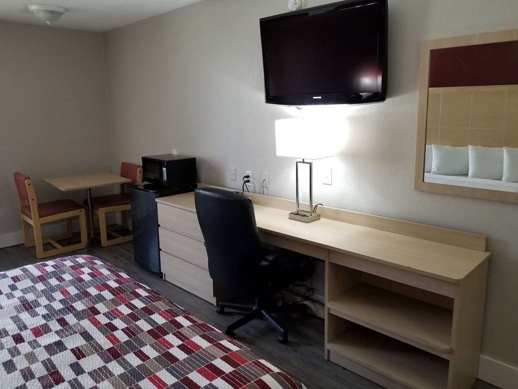 Red Roof Inn Raleigh North-Crabtree Mall-Lenovo Center Стая снимка